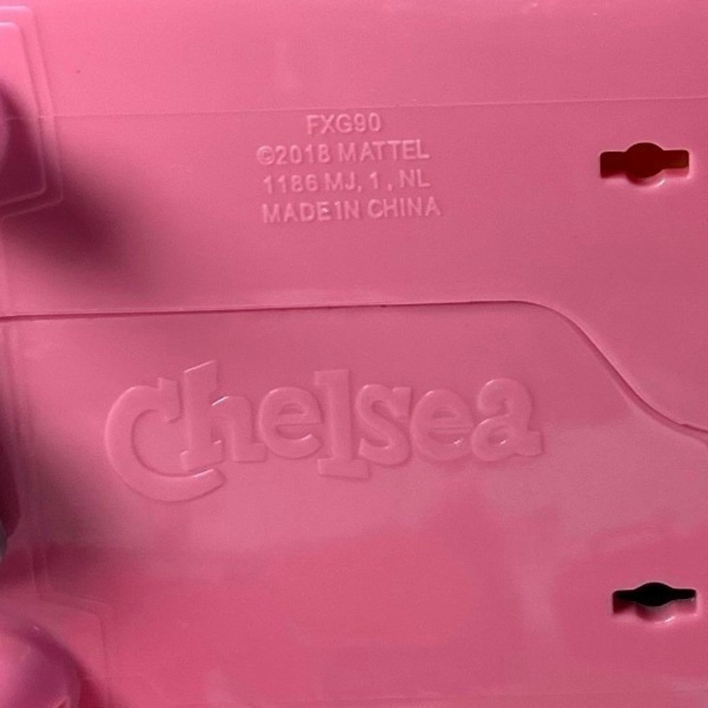 Barbie Club Chelsea Camper Playset FXG90 Pink Caravan Blue Car Doll Accessories - Picture 8 of 16